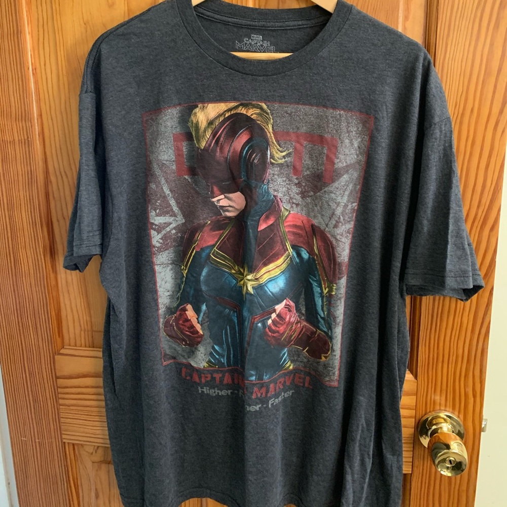 Captain Marvel T-shirt